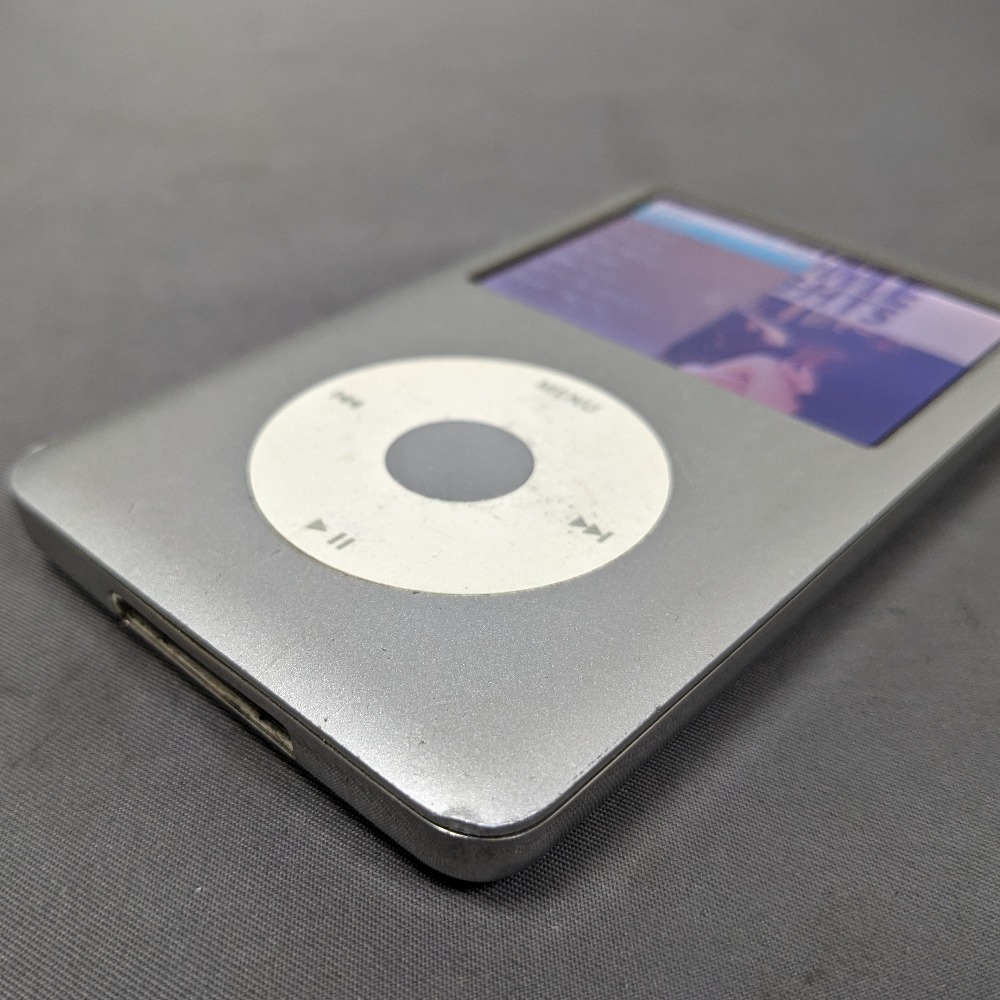 Pre-owned iPod Classic 7th gen - 120GB Silver - Own4Less